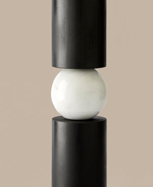 Alda Ahşap ve Mermer Detaylı Abajur