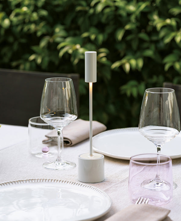 Carolina Şarjlı Masa Lambası - Beyaz