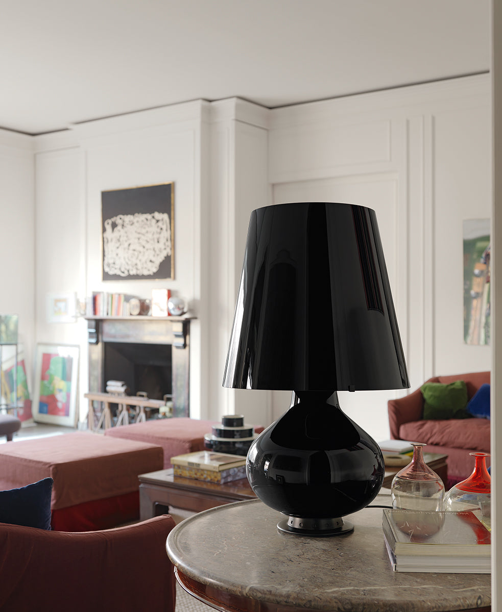 Fontana Si̇yah Abajur