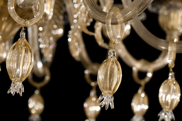 Invidia - Luxurious Chandelier in Gold
