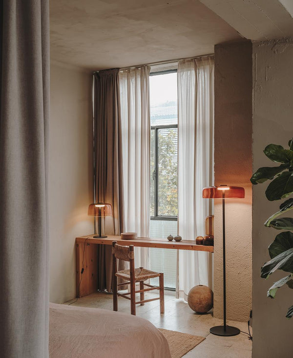 Levels 32 cm Amber Renk Masa Lambası