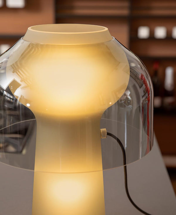 Lilly Füme Cam Masa Lambası