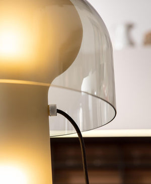 Lilly Füme Cam Masa Lambası